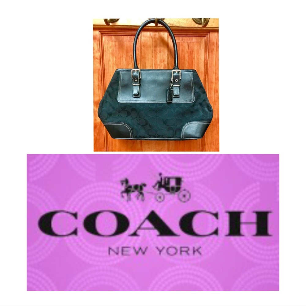 Excellent condition. Black leather Coach purse